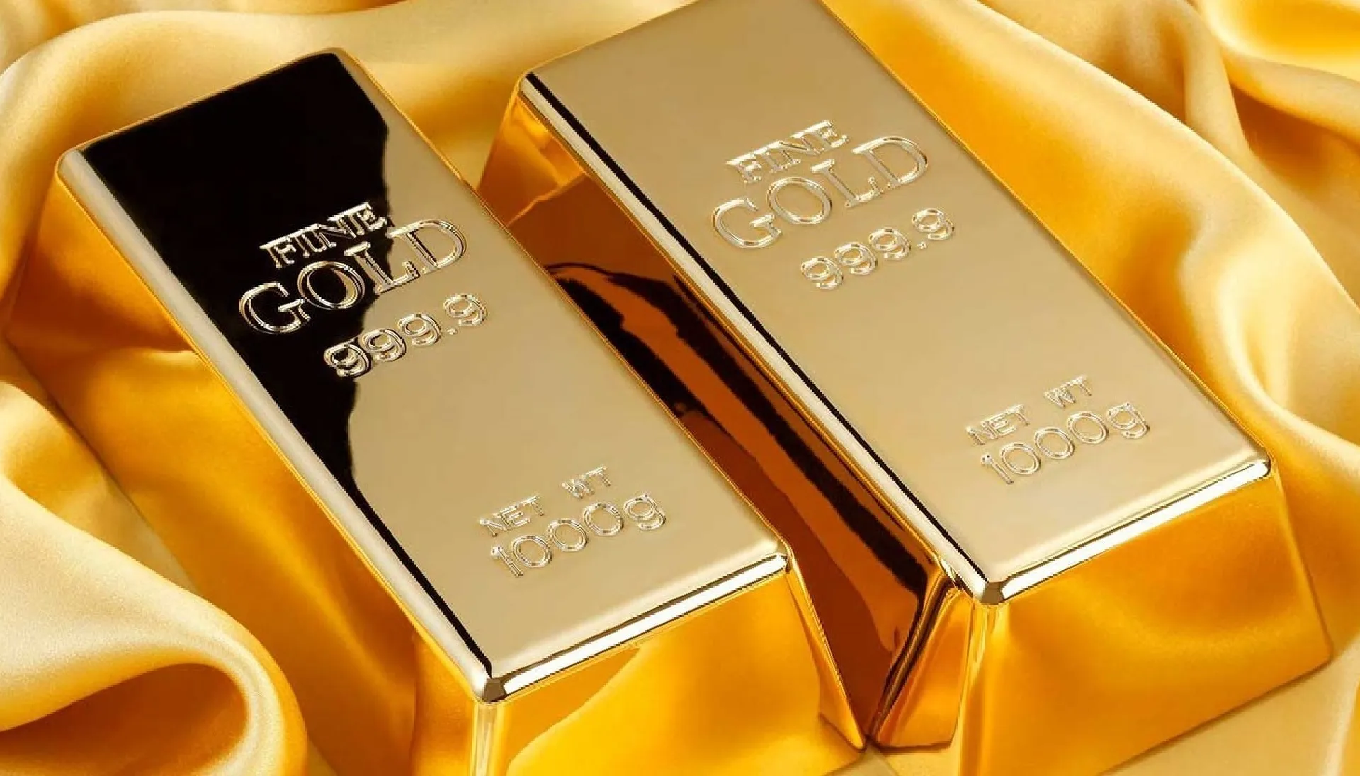 الذهب يتراجع مع تعزيز بيانات الوظائف الأميركية القوية للتوقعات برفع أسعار الفائدة